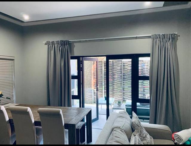 2 BEDROOM APARTMENT FOR SALE IN MENLO PARK